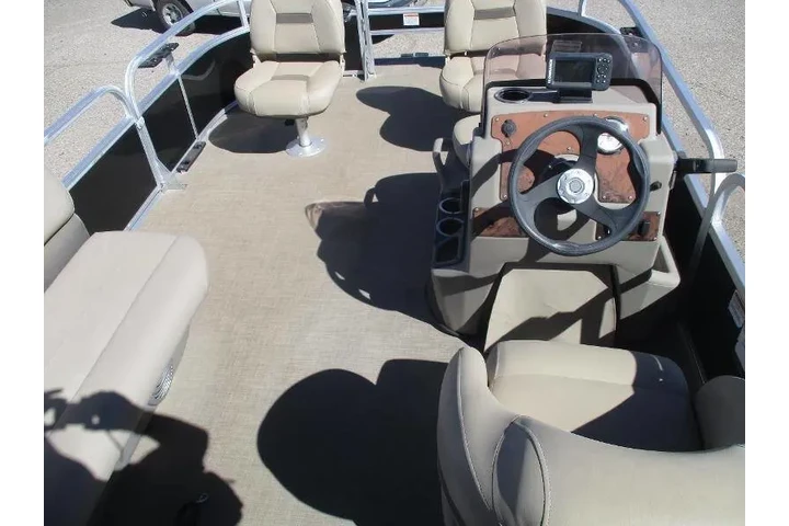 2021 Sun Tracker Bass Buggy XL image 5