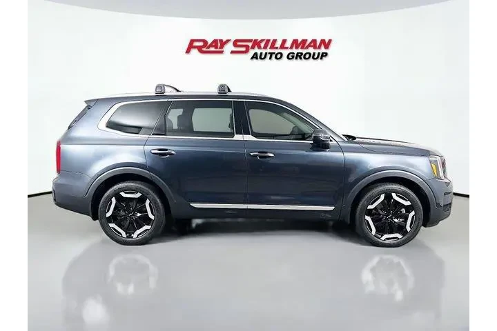 $31975 : Kia Telluride 2024 S 4dr SUV image 8
