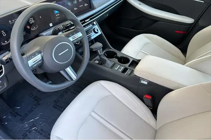 $23507 : Hyundai SONATA 2025 SE 4dr S image 9
