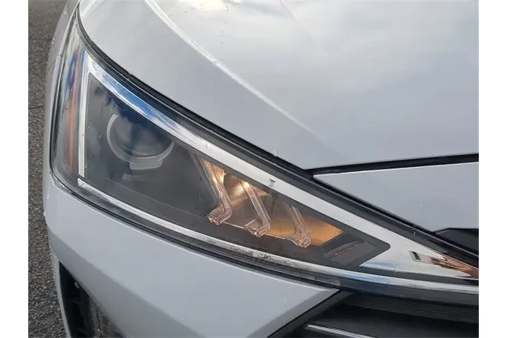 $15000 : Hyundai ELANTRA 2020 Value E image 9