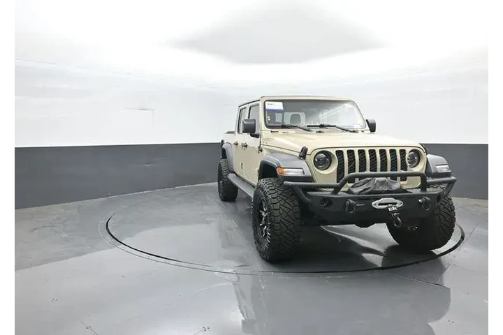 $26924 : Jeep Gladiator 2020 4x4 Spor image 2