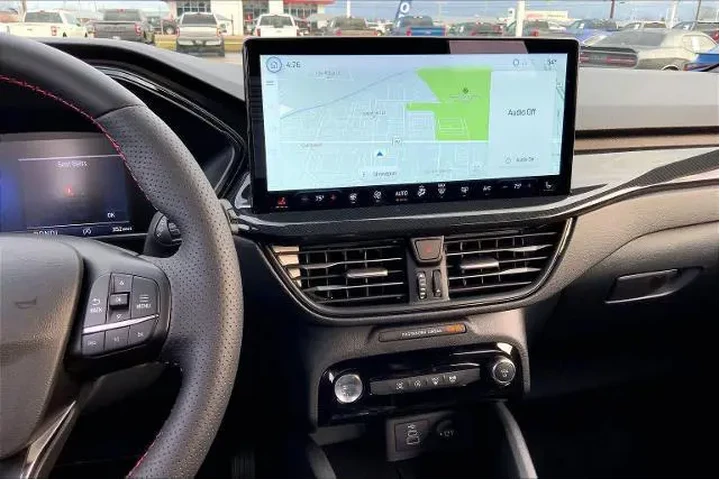 $31788 : Ford Escape 2026 ST-Line 4dr image 6