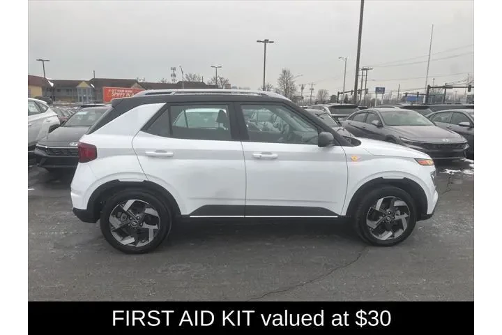 $16495 : Hyundai VENUE 2023 Limited 4 image 7