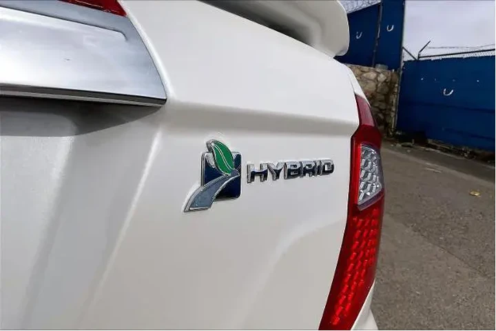 $7228 : Ford Fusion Hybrid 2011 4dr image 9