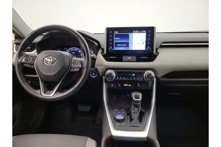 $28998 : Toyota RAV4 2019 AWD Limited image 9