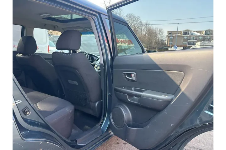 $6499 : 2011 Soul + image 10