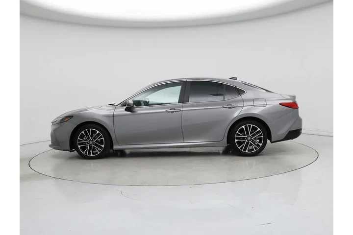 $34998 : Toyota Camry 2025 LE 4dr Sed image 3