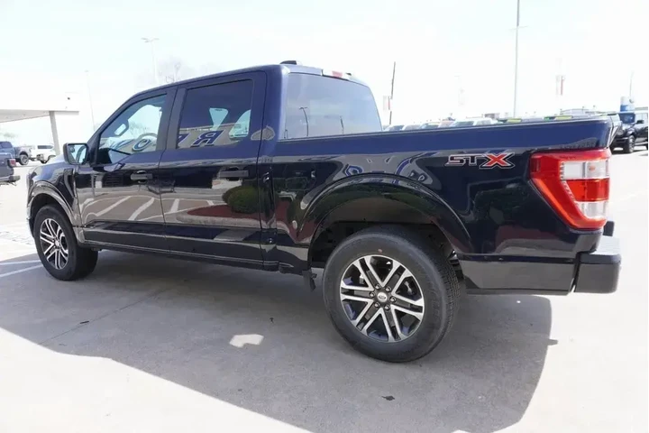 $35988 : Ford F-150 2023 4x2 XL 4dr S image 4