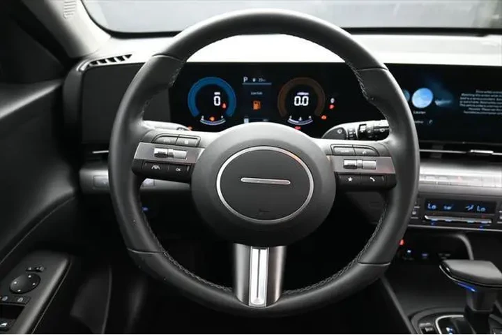 $21488 : Hyundai KONA 2024 SEL 4dr Cr image 8