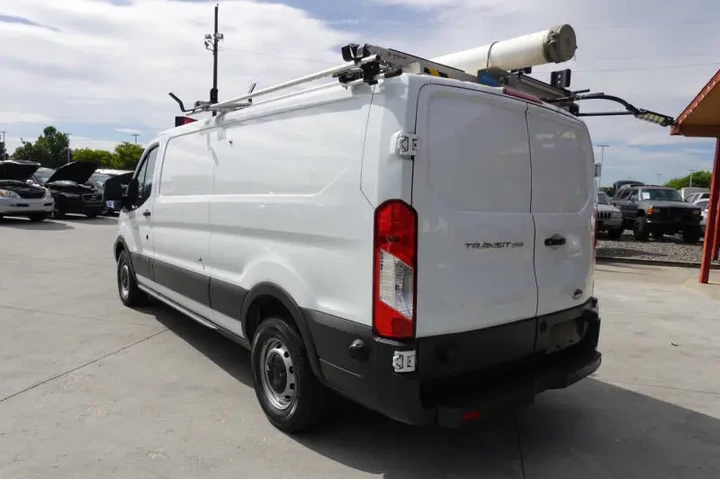 $21979 : 2018 Transit 250 image 10