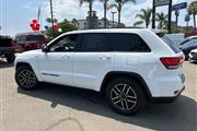 $29997 : 2021 Grand Cherokee Trailhawk thumbnail