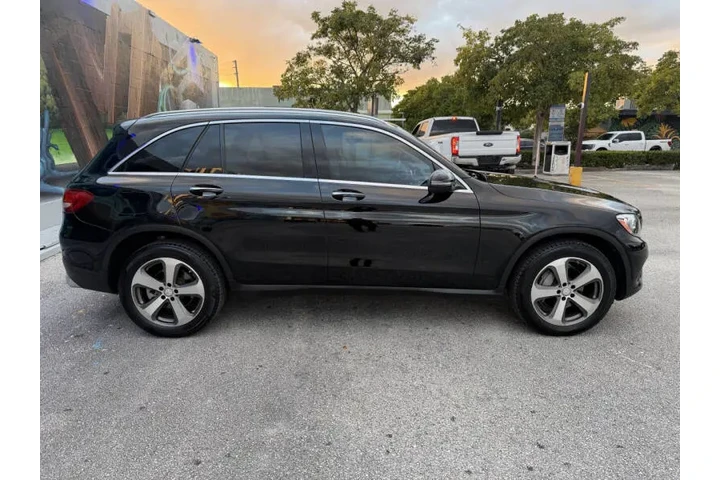 $15995 : 2016 Mercedes-Benz GLC GLC 300 image 10
