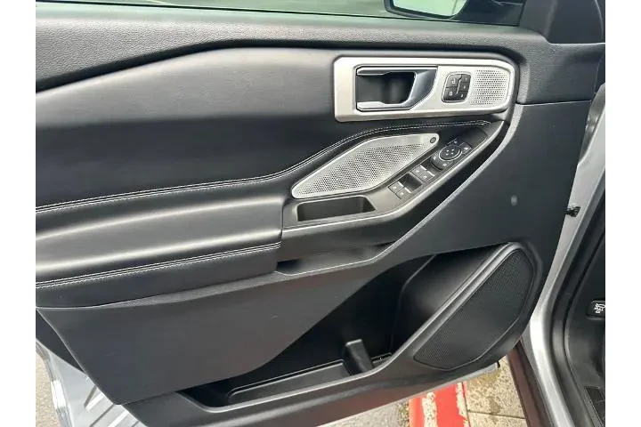 $31876 : Ford Explorer 2020 AWD ST 4d image 10