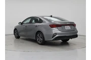 $14998 : Kia Forte 2022 LXS 4dr Sedan thumbnail