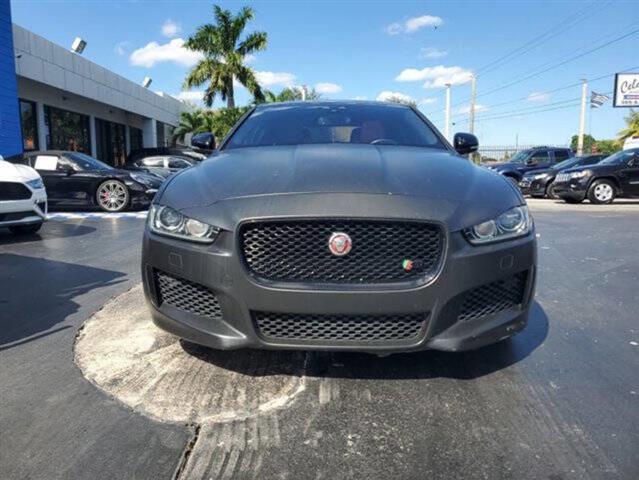 2018 Jaguar XE image 4