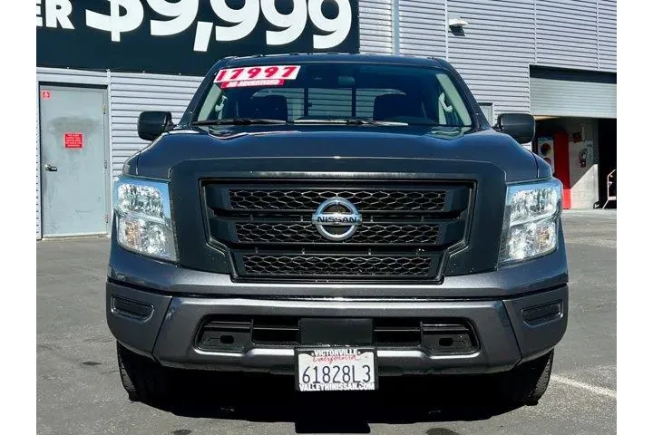 $17997 : Nissan Titan 2022 4x2 S 4dr image 9