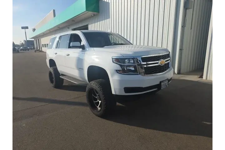 $27900 : Chevrolet Tahoe 2017 4x4 LT image 1