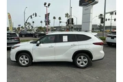 $31088 : Toyota Highlander 2023 L 4dr thumbnail