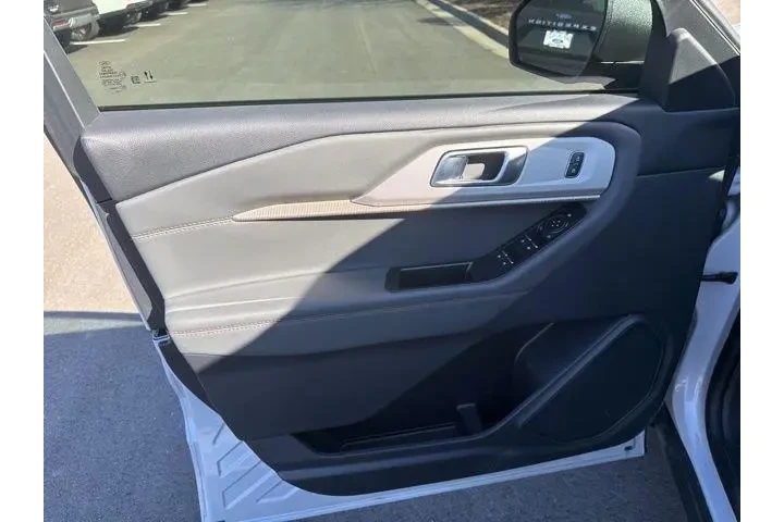 $40000 : Ford Explorer 2025 AWD Activ image 7