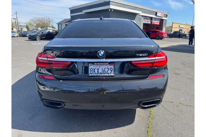 $18998 : 2016 BMW 7 Series 750i image 7