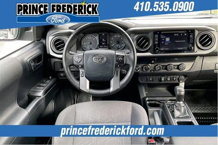 $31988 : Toyota Tacoma 2019 4x4 TRD P image 5