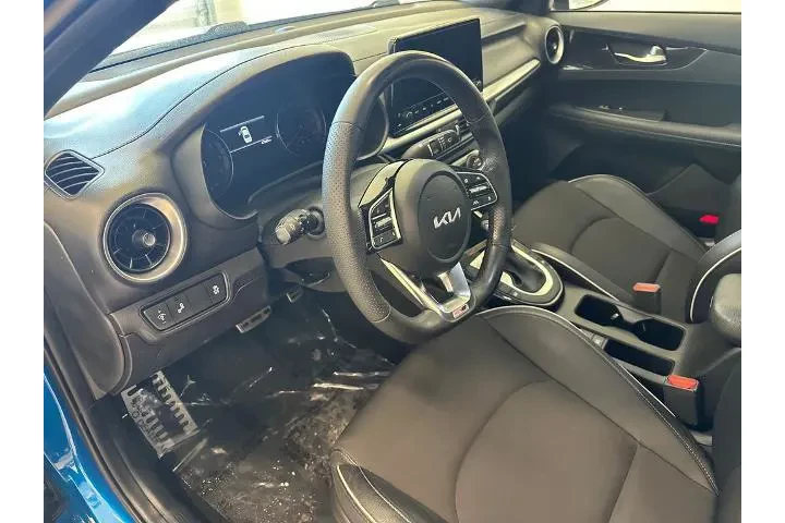 $18298 : Kia Forte 2023 GT-Line 4dr S image 10