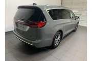 $39989 : Chrysler Pacifica Plug-In Hy thumbnail