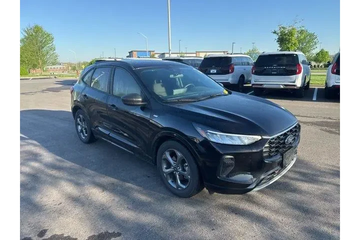 $22000 : Ford Escape 2023 ST-Line 4dr image 1