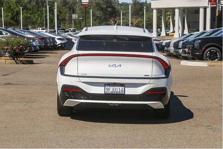 $26992 : Kia EV6 2023 GT-Line 4dr Cro image 4