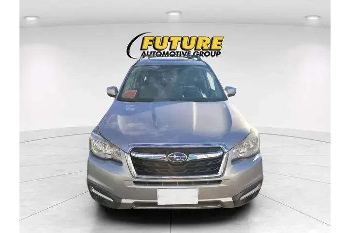 $18999 : Subaru Forester 2017 AWD 2.5 image 2