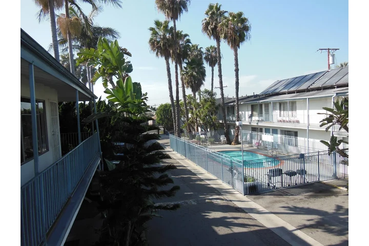 $2195 : WESTMINSTER APARTAMENTO image 2