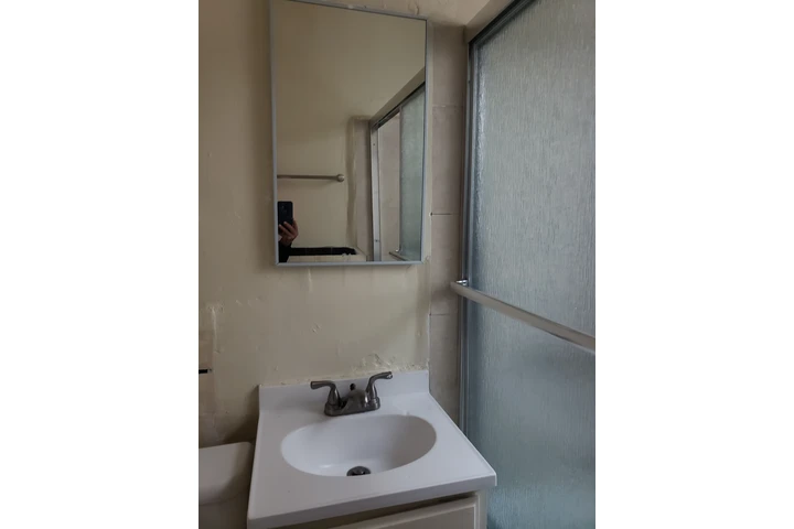 $1595 : 1 bedroom image 7