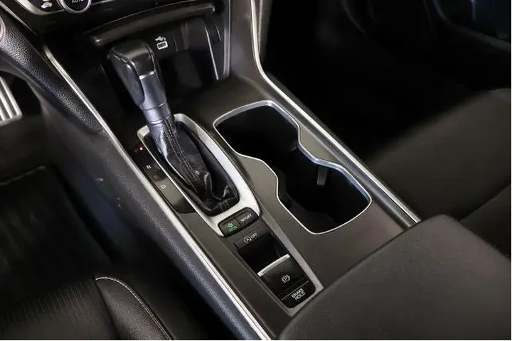 $22909 : Honda Accord 2022 Sport 4dr image 7