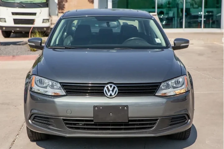 2012 Jetta 2.5L SE image 3