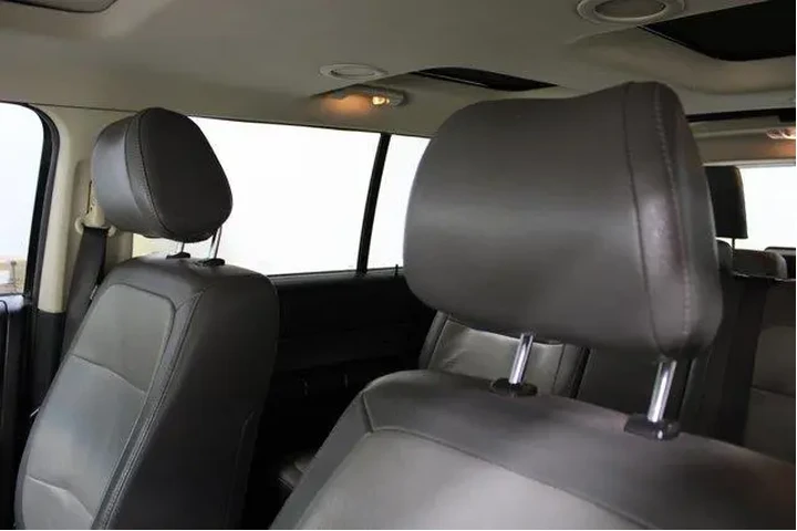 $11950 : Ford Flex 2017 AWD Limited 4 image 5