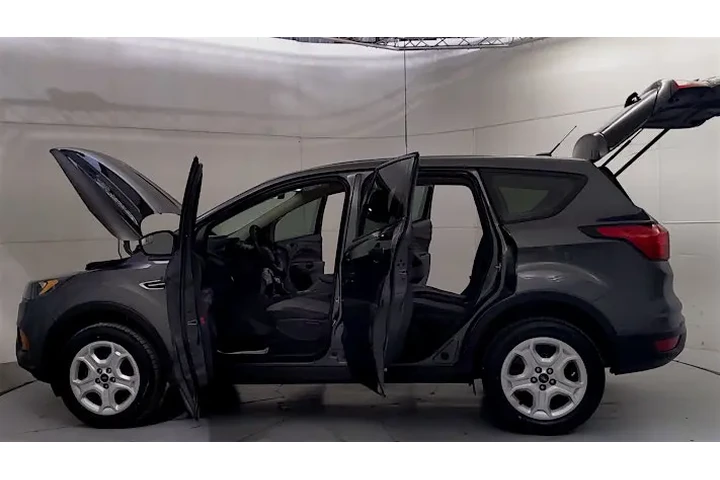 2015 Escape SE 4WD image 9