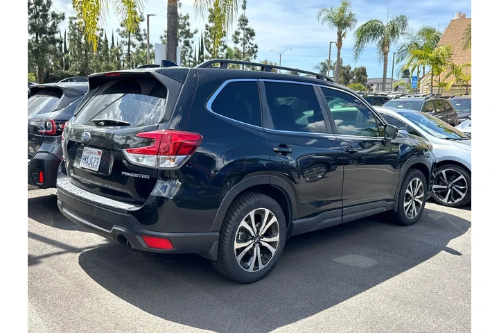 $31695 : Subaru Forester 2024 AWD Lim image 2