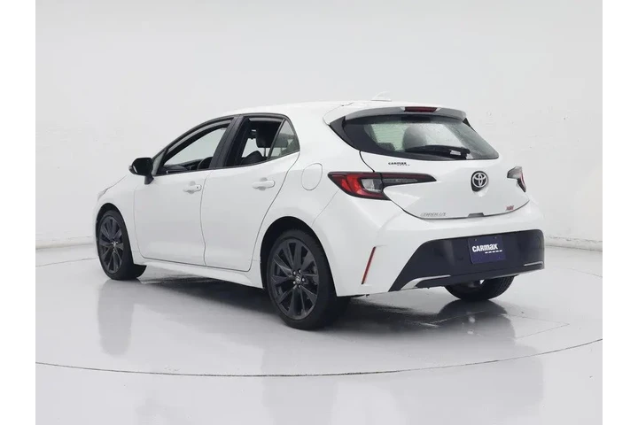 $24998 : Toyota Corolla Hatchback 202 image 2