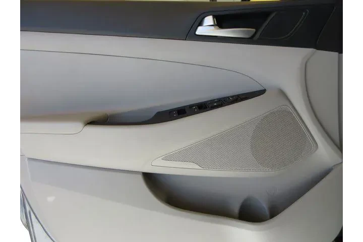 $17999 : Hyundai TUCSON 2021 SEL 4dr image 9