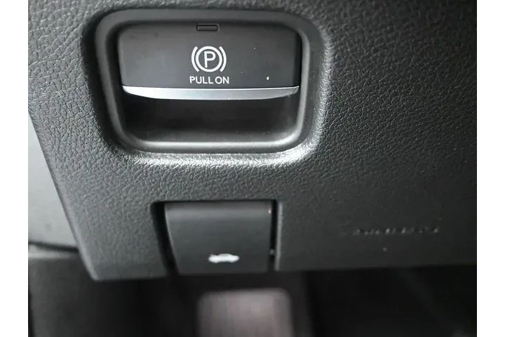 $26400 : Jeep Grand Cherokee 2023 4x4 image 10