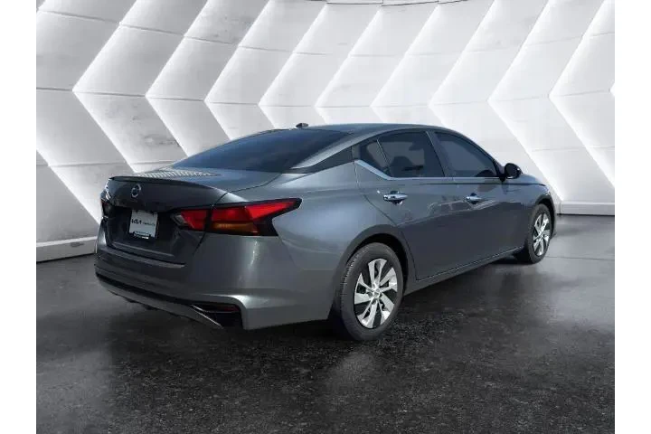 $15647 : Nissan Altima 2020 2.5 S 4dr image 3