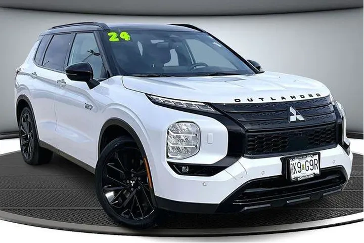 $30000 : Mitsubishi Outlander PHEV 20 image 3