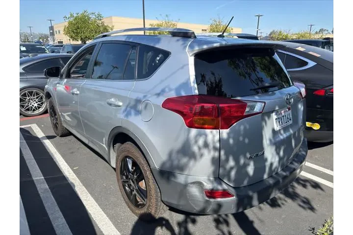 $10995 : Toyota RAV4 2013 AWD LE 4dr image 2