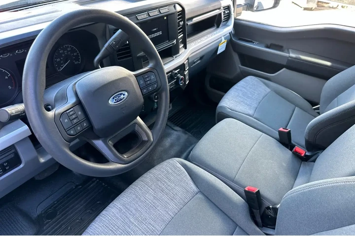 Ford F-350 Super Duty 2024 4 image 9