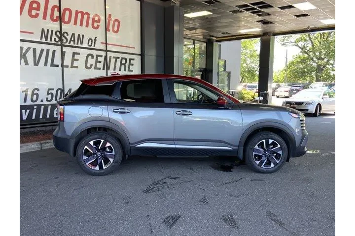 Nissan Kicks 2025 AWD SV 4dr image 4