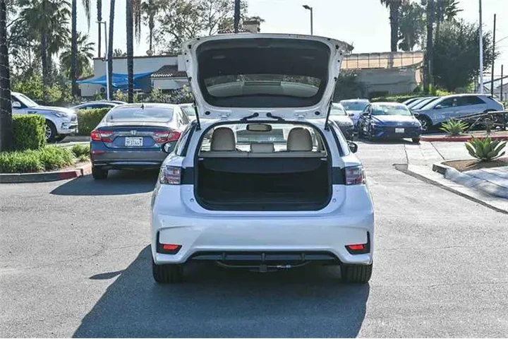 $18500 : Lexus CT 200h 2017 4dr Hatch image 9