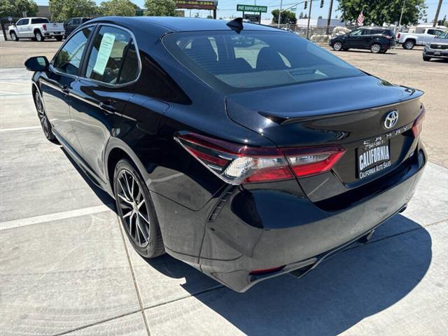 $26999 : 2023 Camry SE image 4