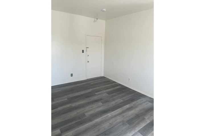 $1695 : Boyle Heights 1 recamara image 7