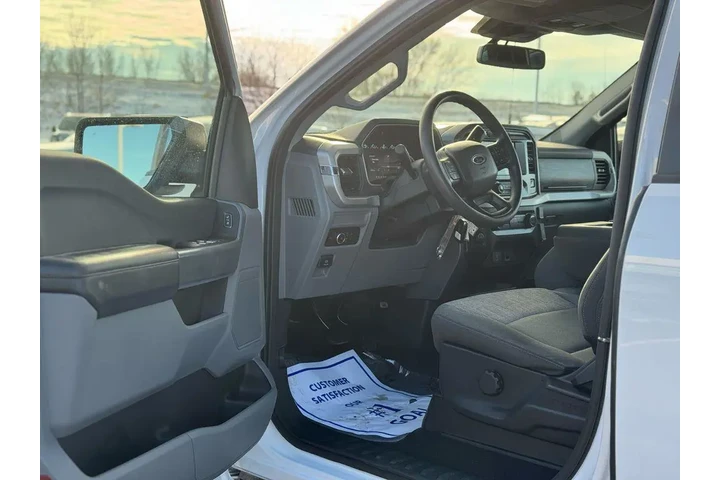 $39236 : Ford F-150 2023 4x4 XLT 4dr image 4