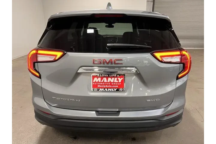 $21496 : GMC Terrain 2024 AWD SLE 4dr image 4